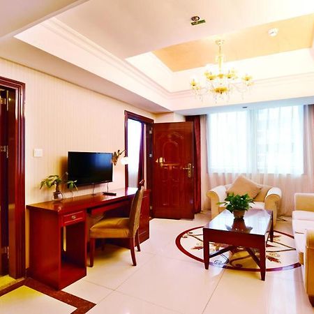 Vienna Hotel Shenzhen Railway Station Екстериор снимка