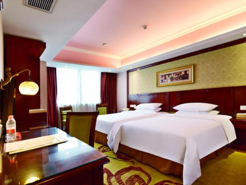 Vienna Hotel Shenzhen Railway Station Екстериор снимка