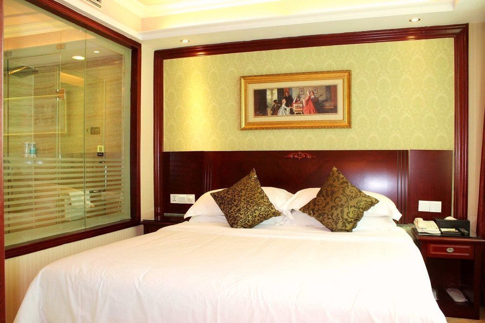 Vienna Hotel Shenzhen Railway Station Екстериор снимка