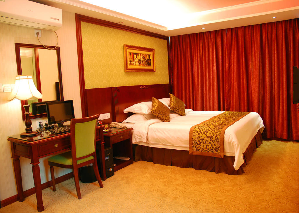 Vienna Hotel Shenzhen Railway Station Стая снимка