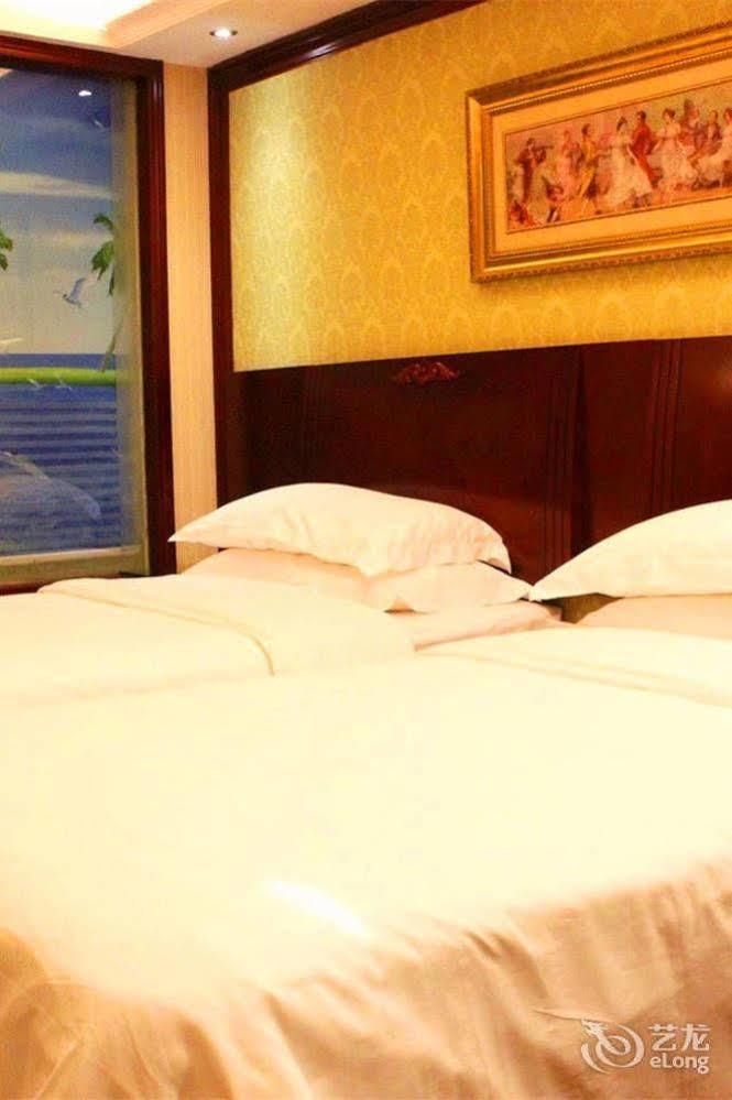 Vienna Hotel Shenzhen Railway Station Екстериор снимка